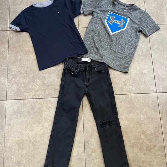 Other - Boys 3 Piece Size 5-6 Clothing Bundle Lot Jeans Tees T-shirt